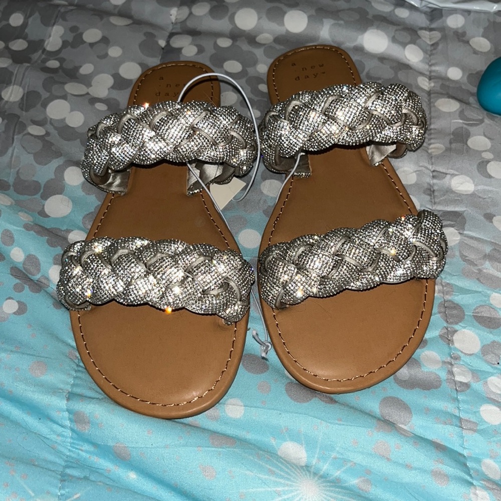 NWT Rhinestone braid sandals